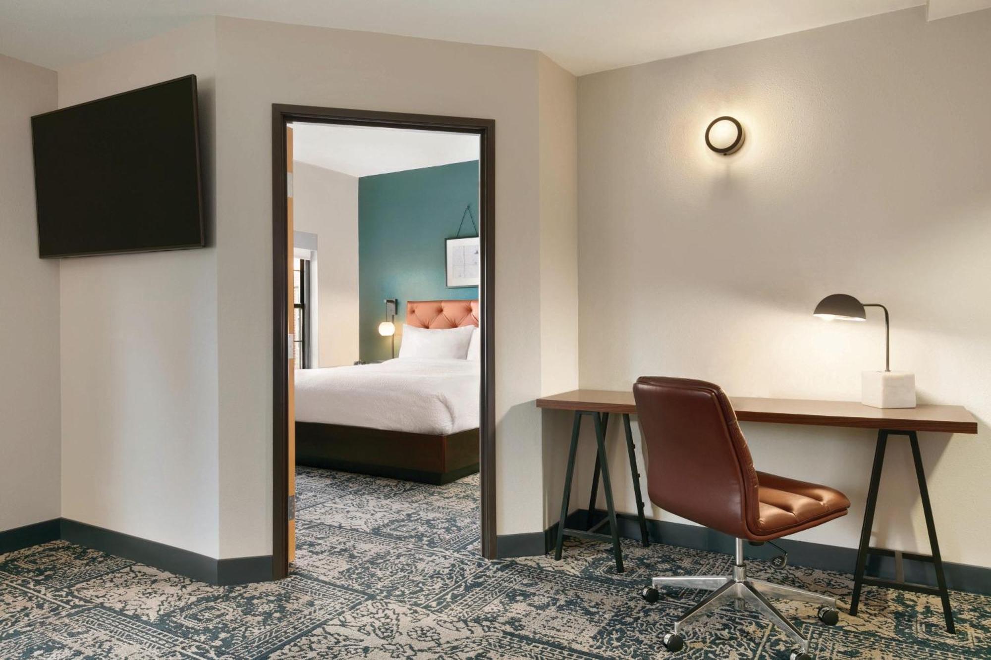 Four Points By Sheraton Raleigh Arena Exterior photo