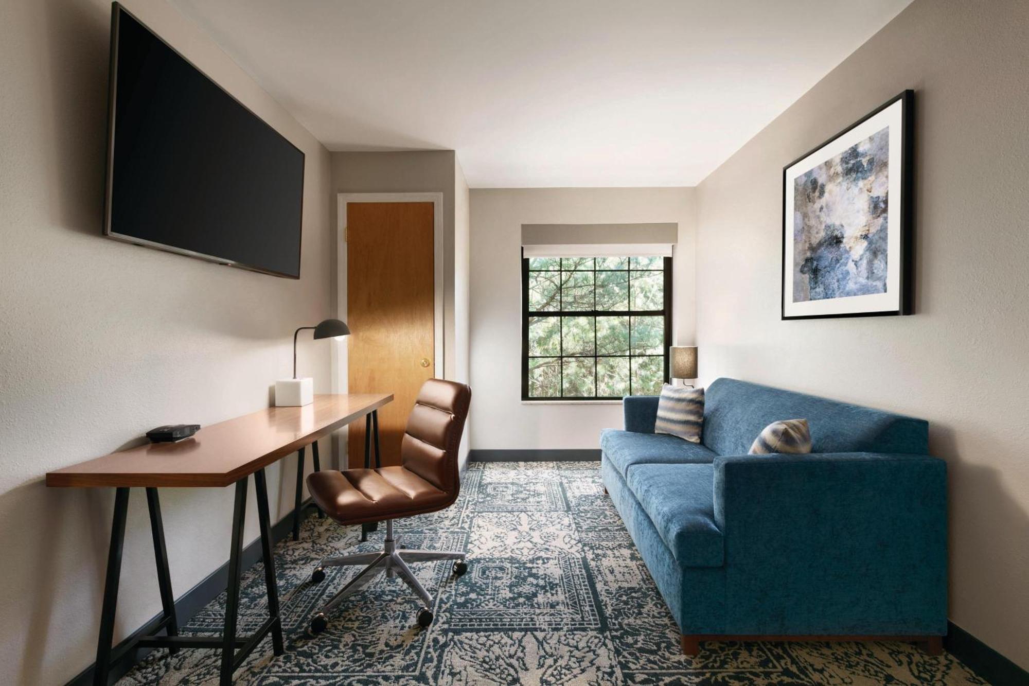 Four Points By Sheraton Raleigh Arena Exterior photo